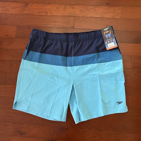 NWT Speedo Men's Tech Volley UPF50+
Swim Shorts trunks Size 2XL Blue Blocks - Picture 11 of 11